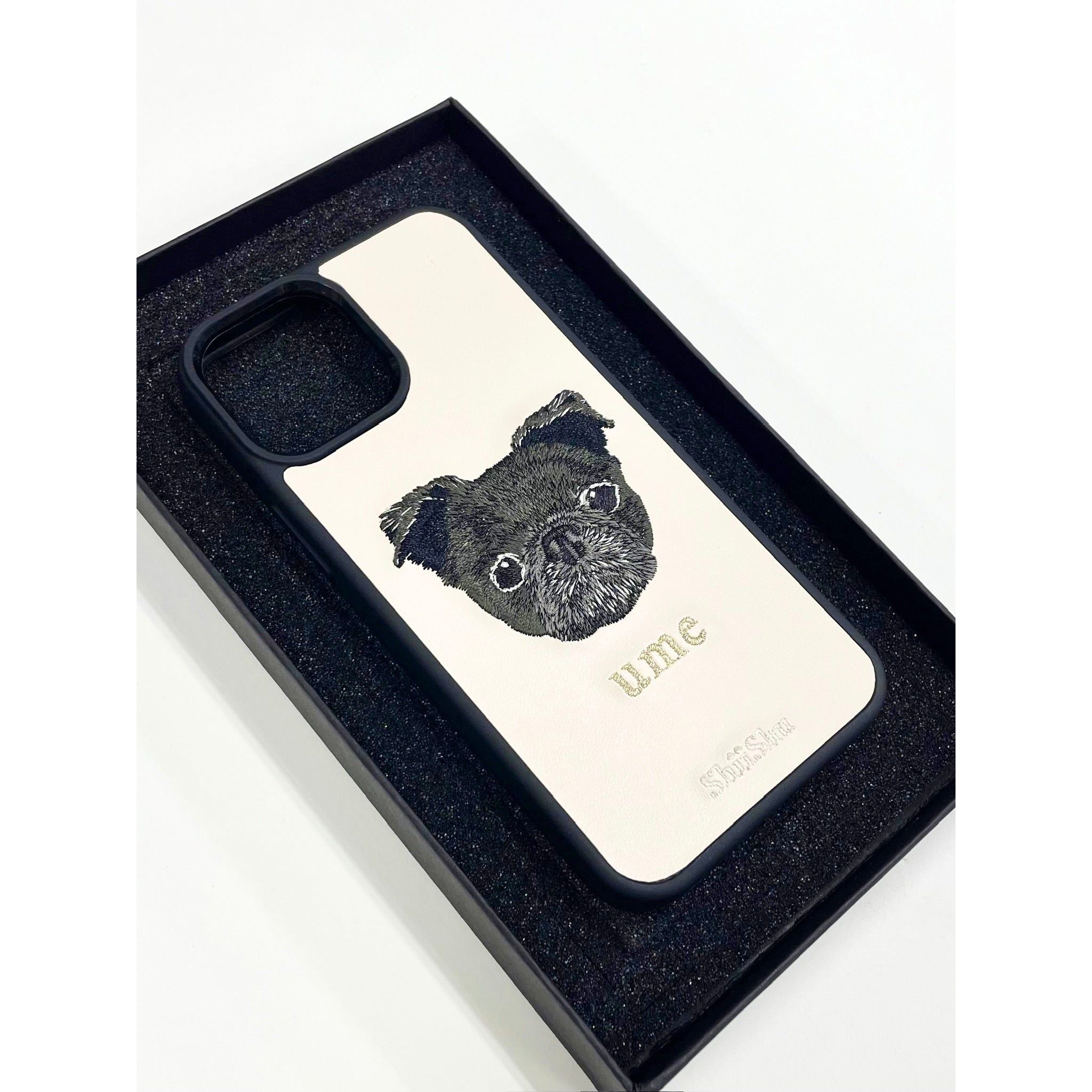 ＜ORDER WORK＞ Embroidered smartphone case [Black Pug (ume) - Realistic] ShiiShu | iPhone case, notebook style compatible