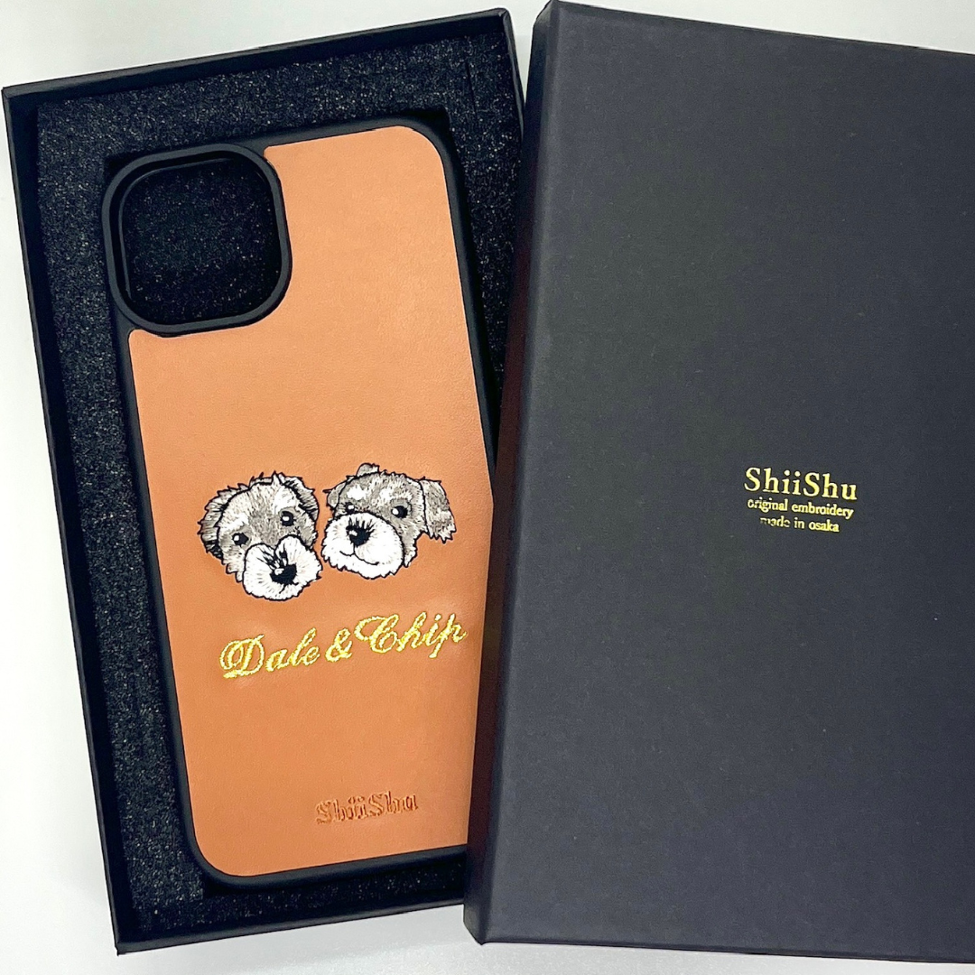 ＜ORDER作品＞刺繍スマホケース【ミニチュアシュナウザー（Dale＆Chip）- イラスト調】ShiiShu（シーシュ）｜iPhoneケース、手帳型対応