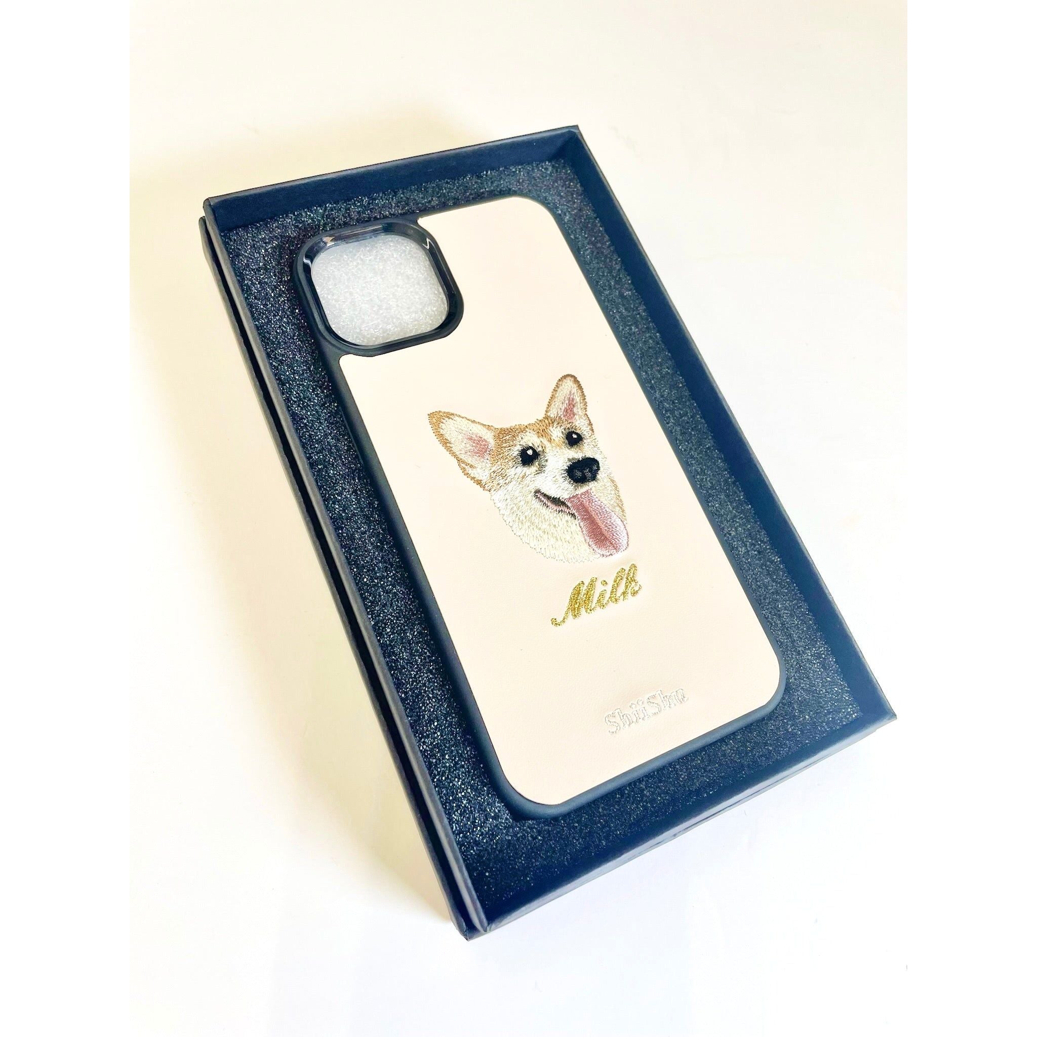 ＜ORDER WORK＞ Embroidered smartphone case [Corgi - realistic] ShiiShu | iPhone case, notebook style compatible