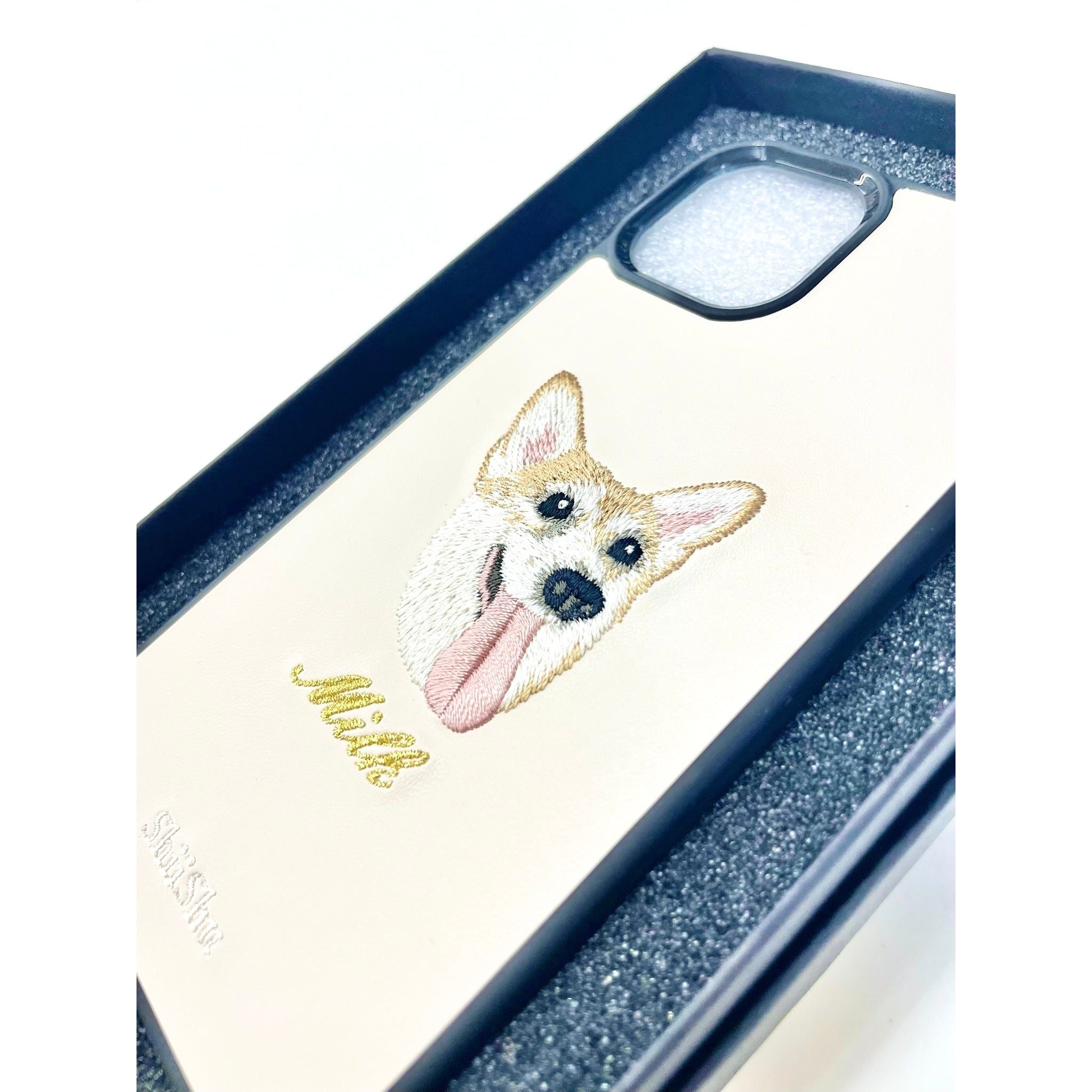 ＜ORDER WORK＞ Embroidered smartphone case [Corgi - realistic] ShiiShu | iPhone case, notebook style compatible