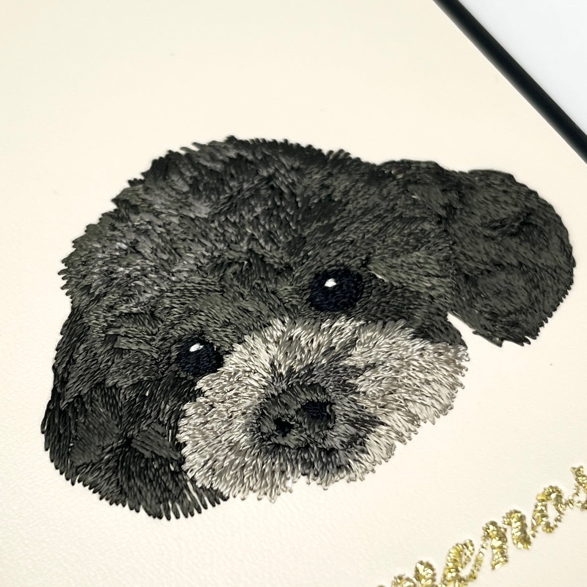 &lt;ORDER work&gt; Étui pour smartphone brodé [Caniche jouet (mamenosuke) - Style réaliste] Étui iPhone ShiiShu, compatible avec le type d'ordinateur portable