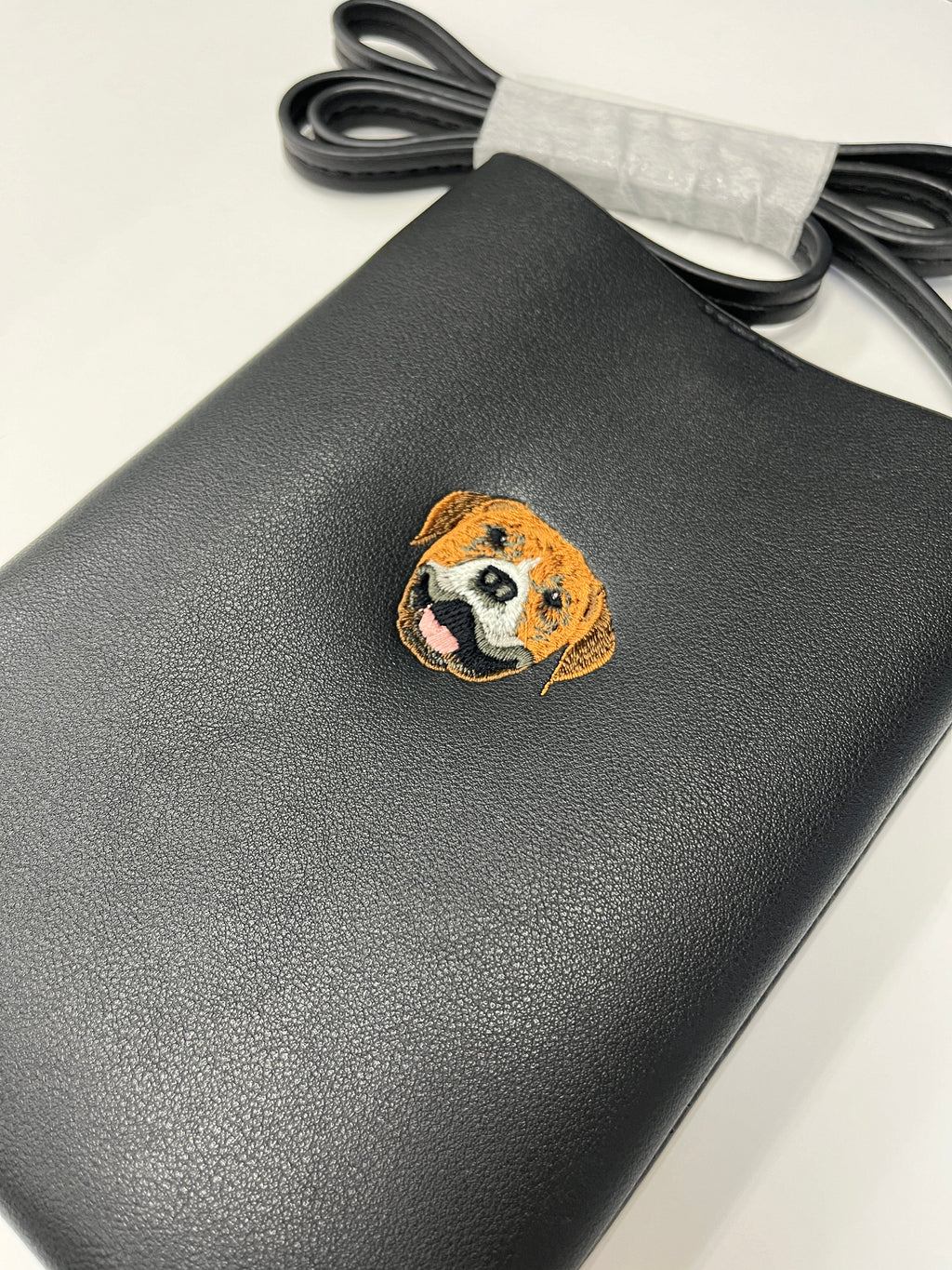 &lt;Travail de COMMANDE&gt; Pochette smartphone brodée [Pitbull - Style réaliste] ShiiShu