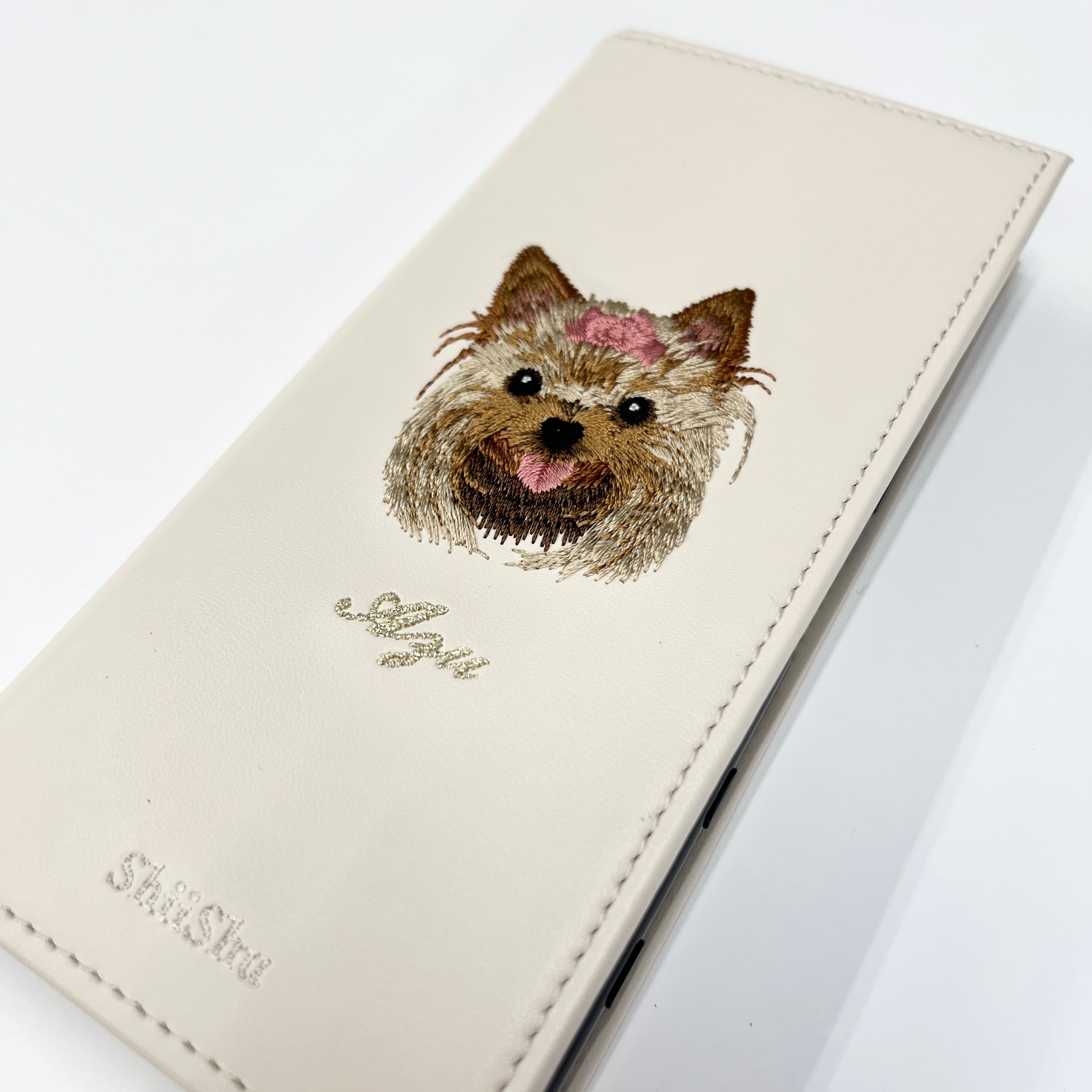 &lt;ORDER work&gt; Étui pour smartphone brodé [Yorkshire Terrier (Azu) - Style réaliste] Étui iPhone ShiiShu, compatible avec le type d'ordinateur portable